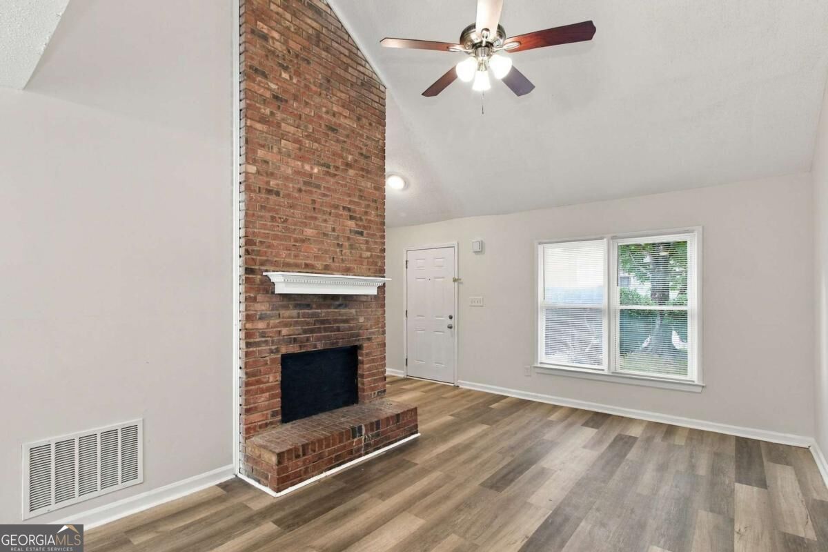 7980 Woodlake Drive Property Photo 6