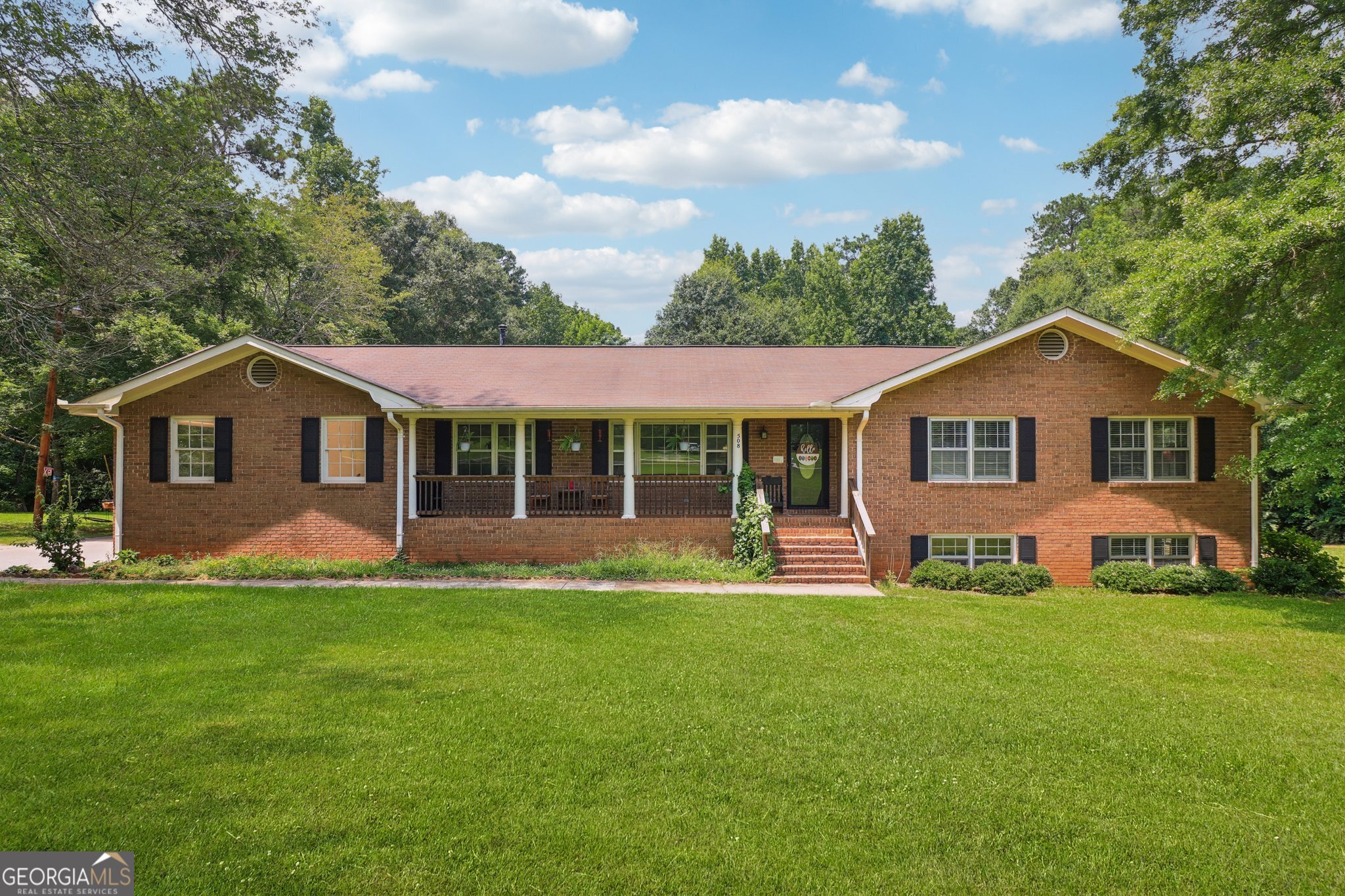 508 E Boyd Road Property Photo 1