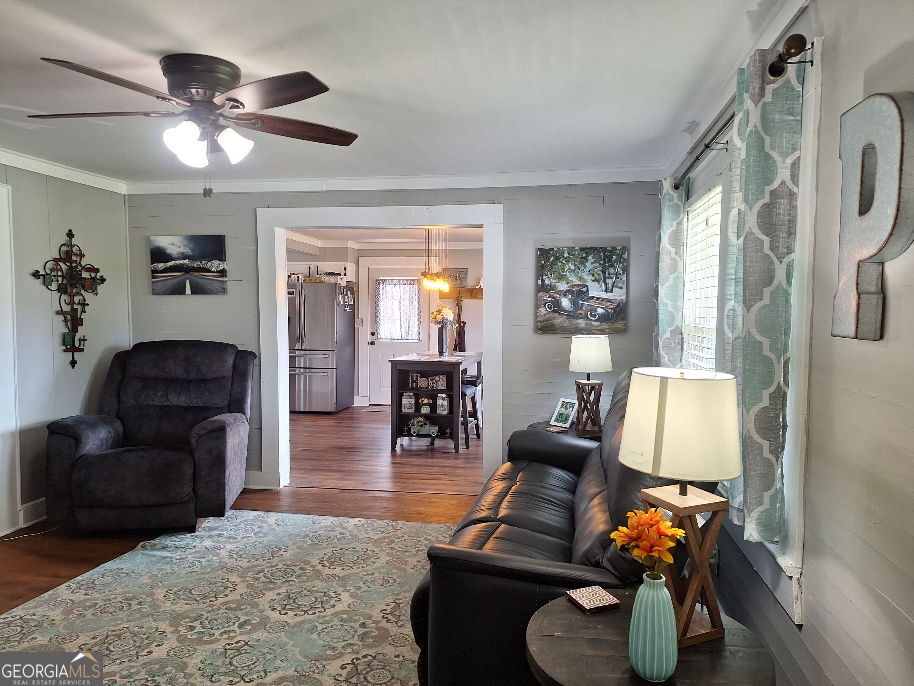 1905 41st Street Property Photo 6