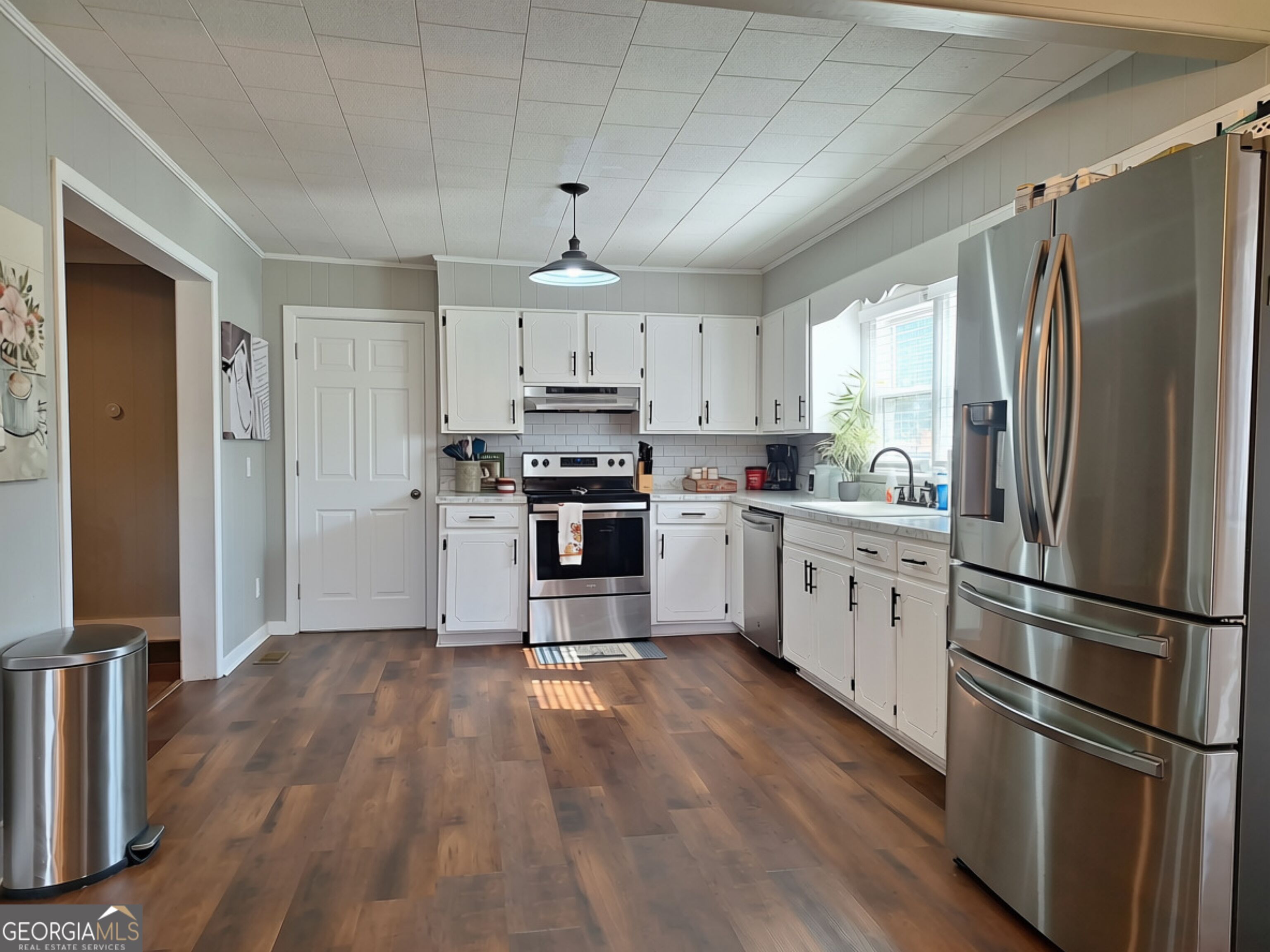 1905 41st Street Property Photo 16
