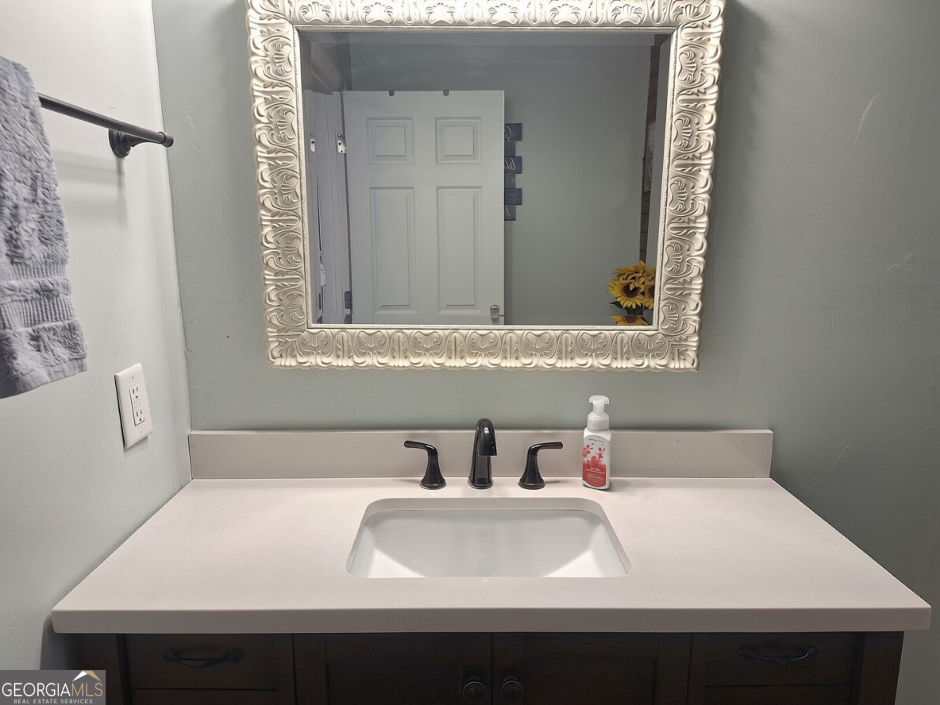 1905 41st Street Property Photo 27