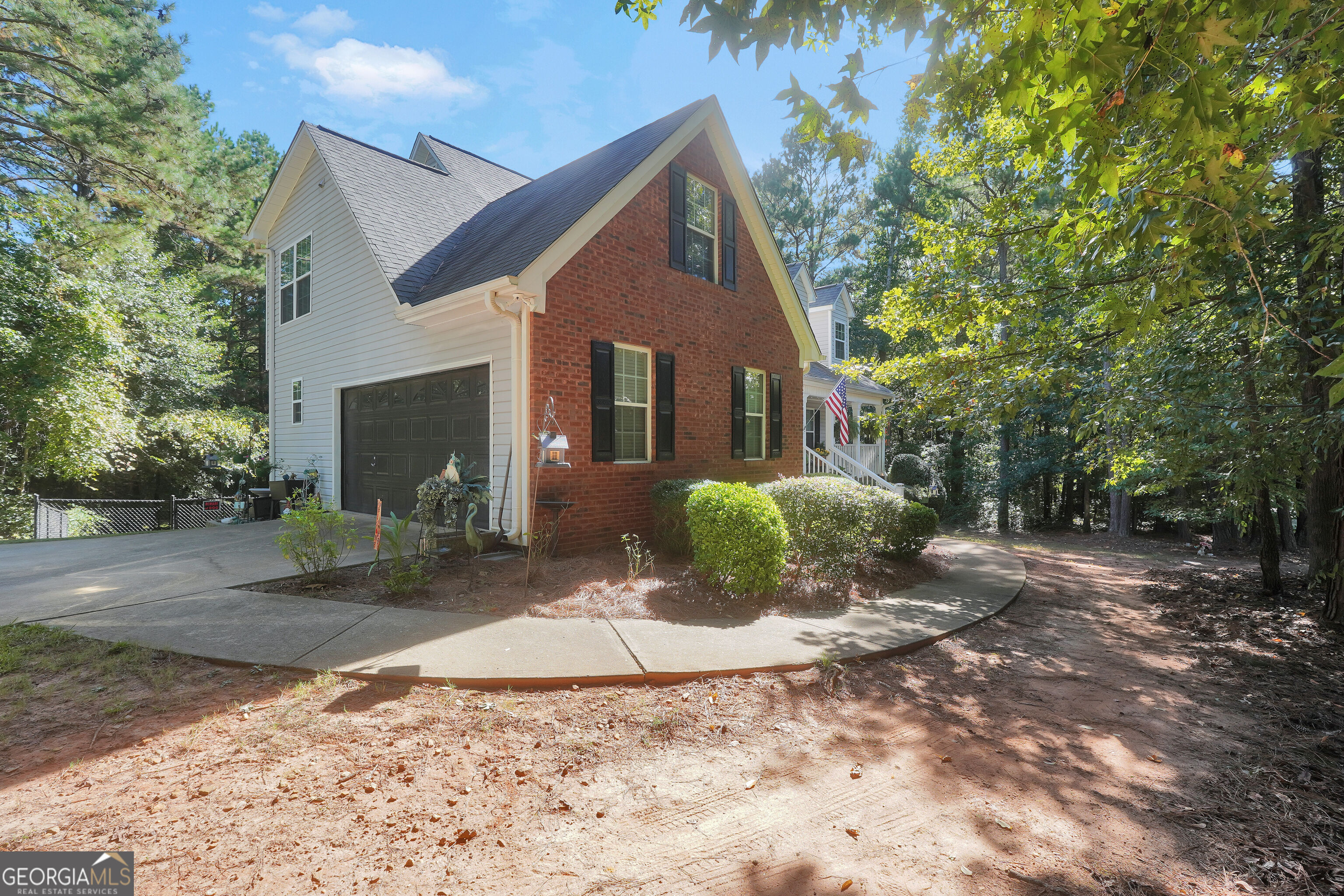 200 Cecil Way Property Photo 2