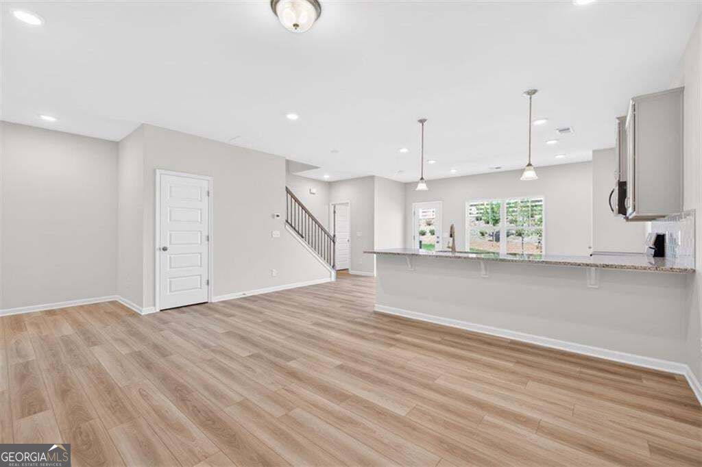 516 Brixton Drive # 83 Property Photo 6
