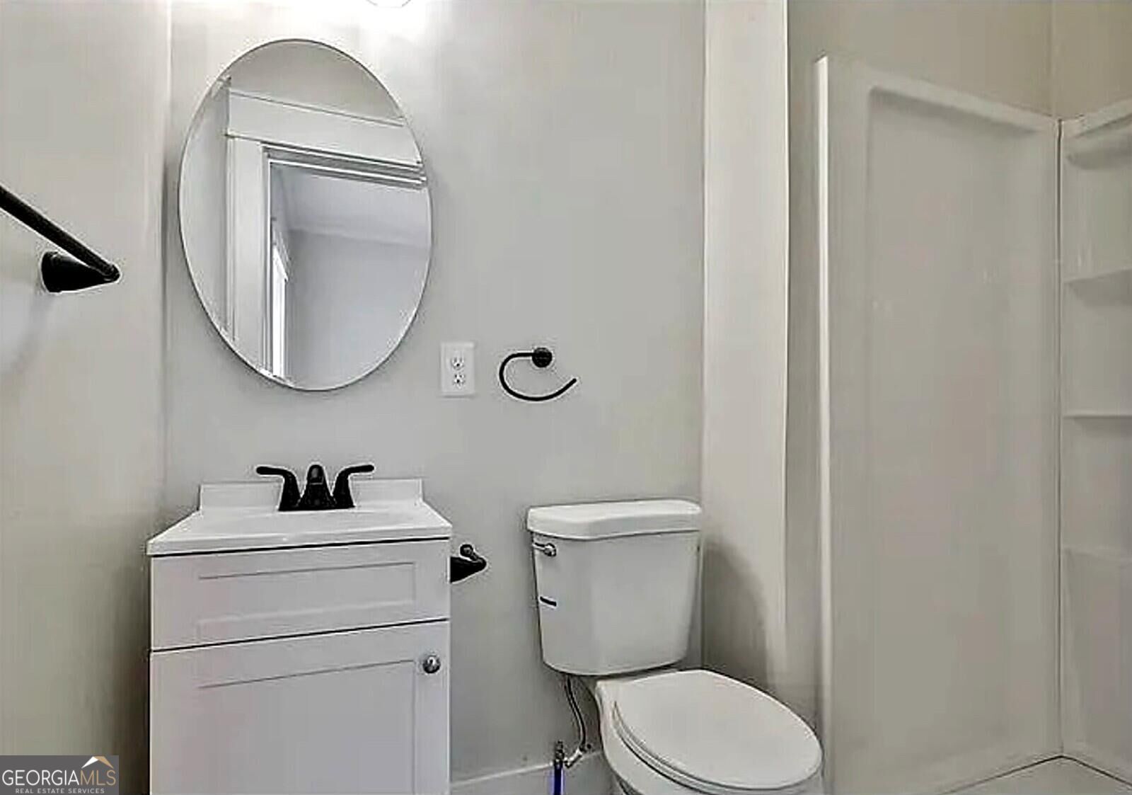 8 Long Street Property Photo 7
