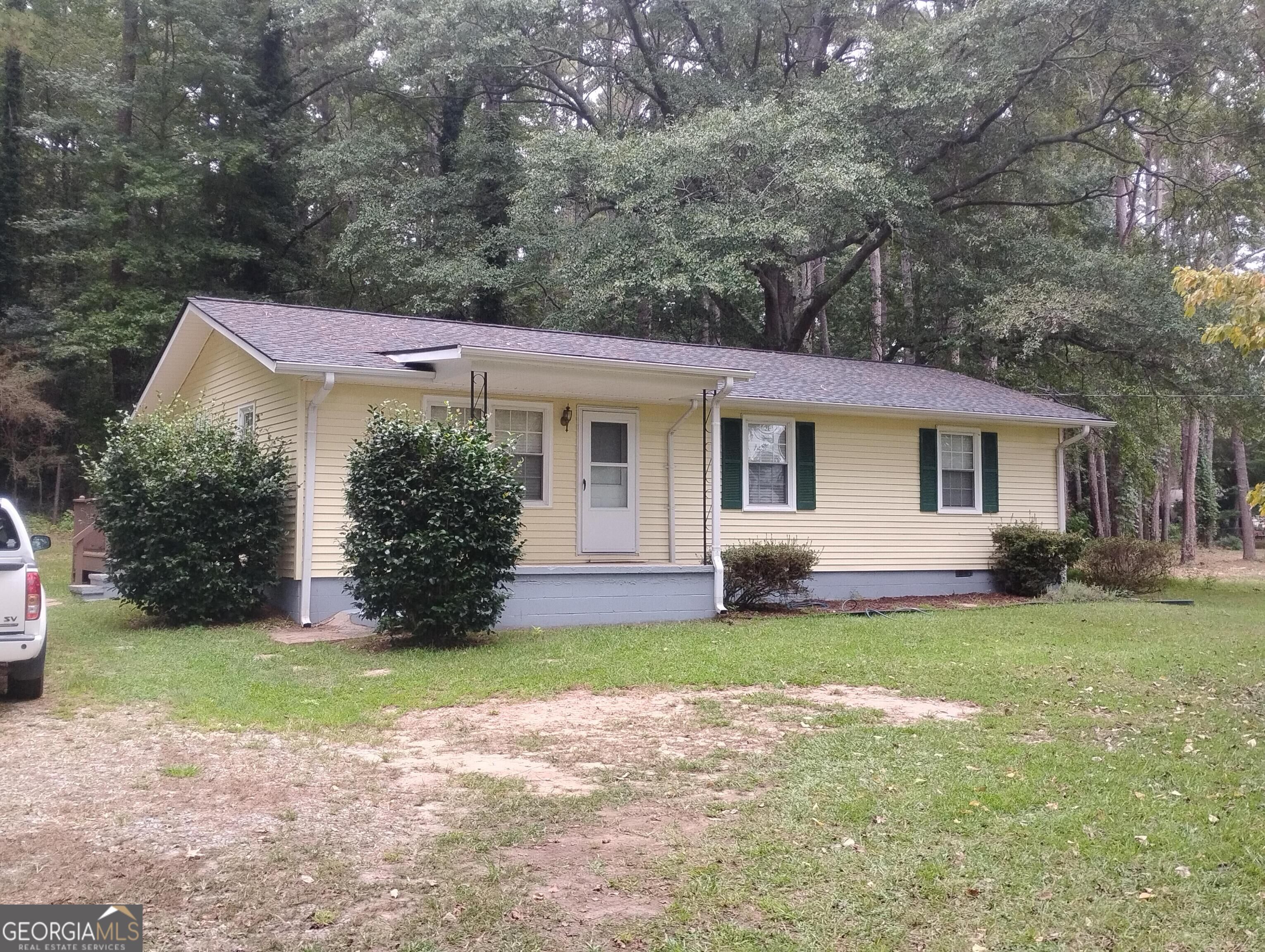 710 E Lanier Avenue Property Photo 1