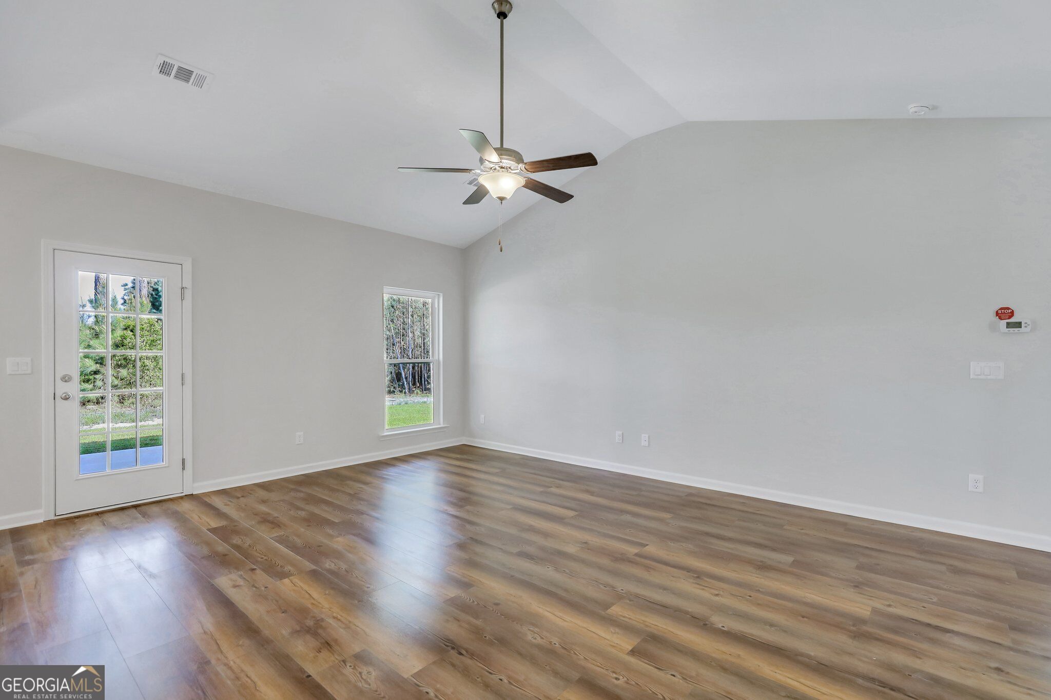 128 Pioneer Way Property Photo 5