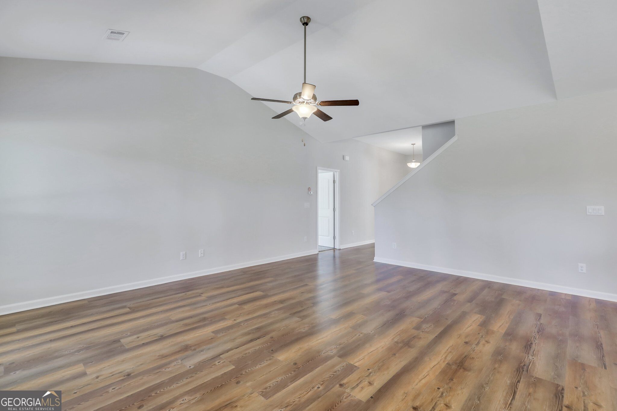 128 Pioneer Way Property Photo 6