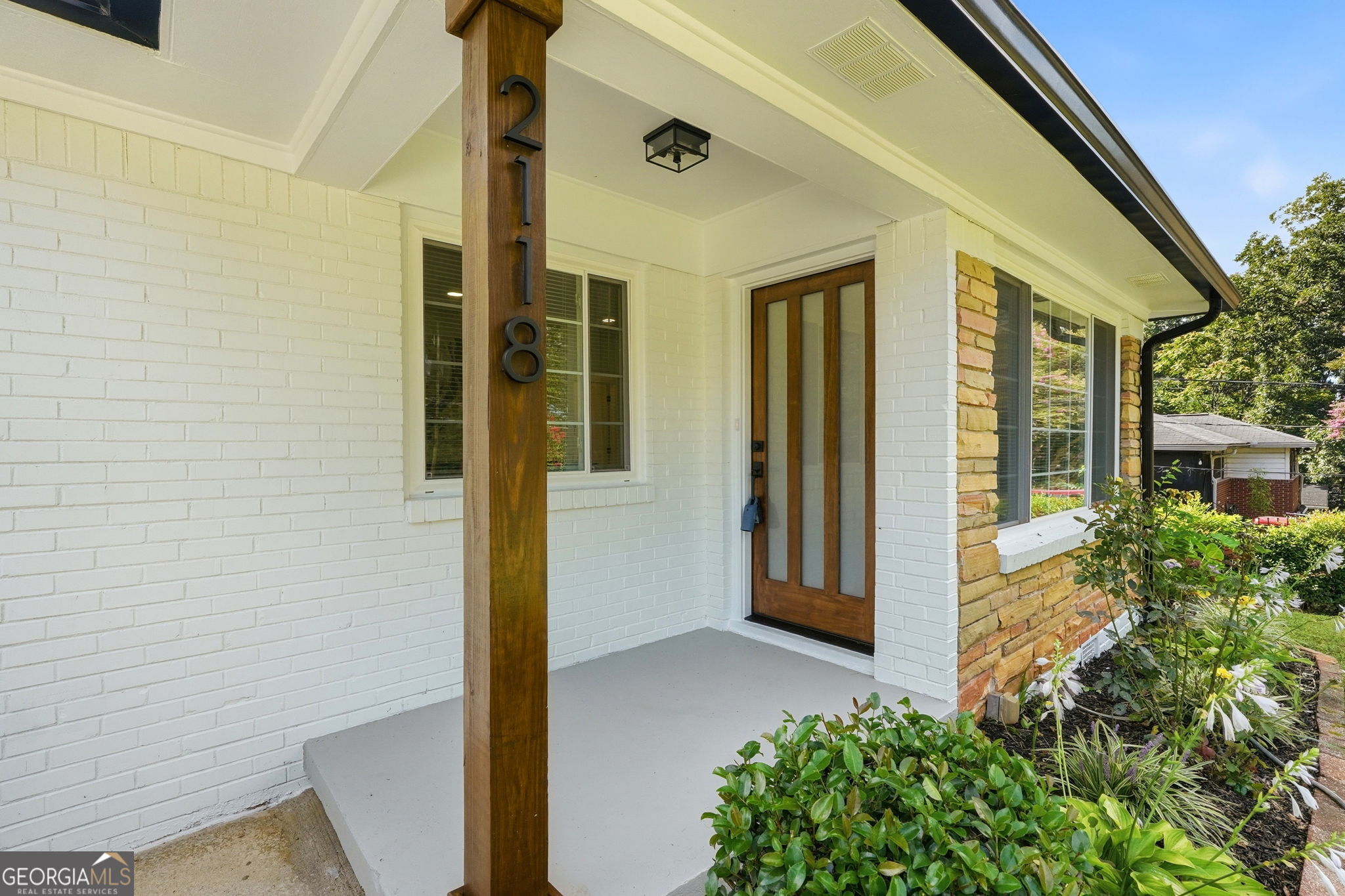 2118 Glendale Drive Property Photo 4