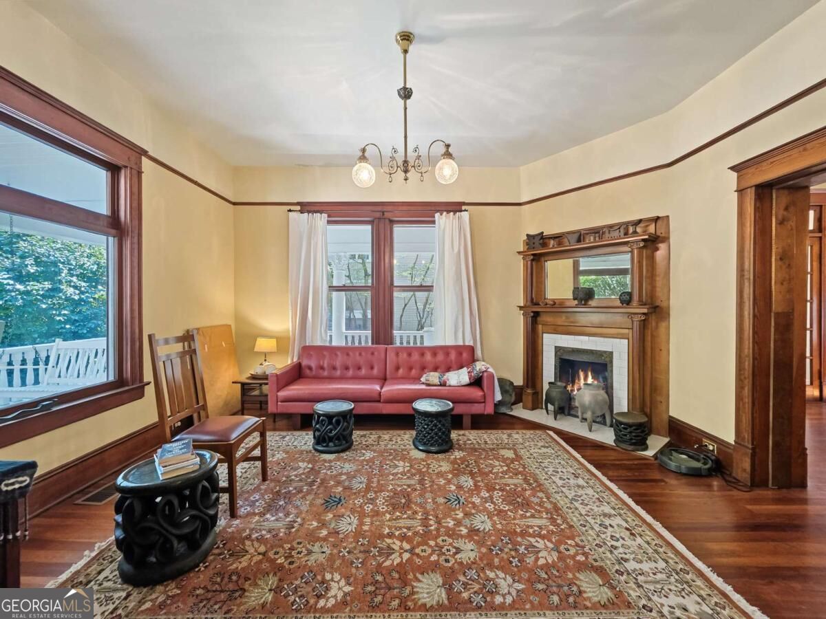 1059 Alta Avenue Ne Property Photo 8