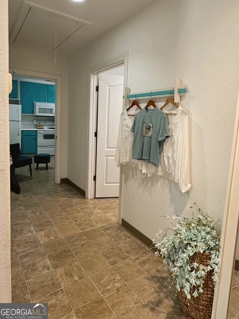 570 Lanier Avenue E Property Photo 9