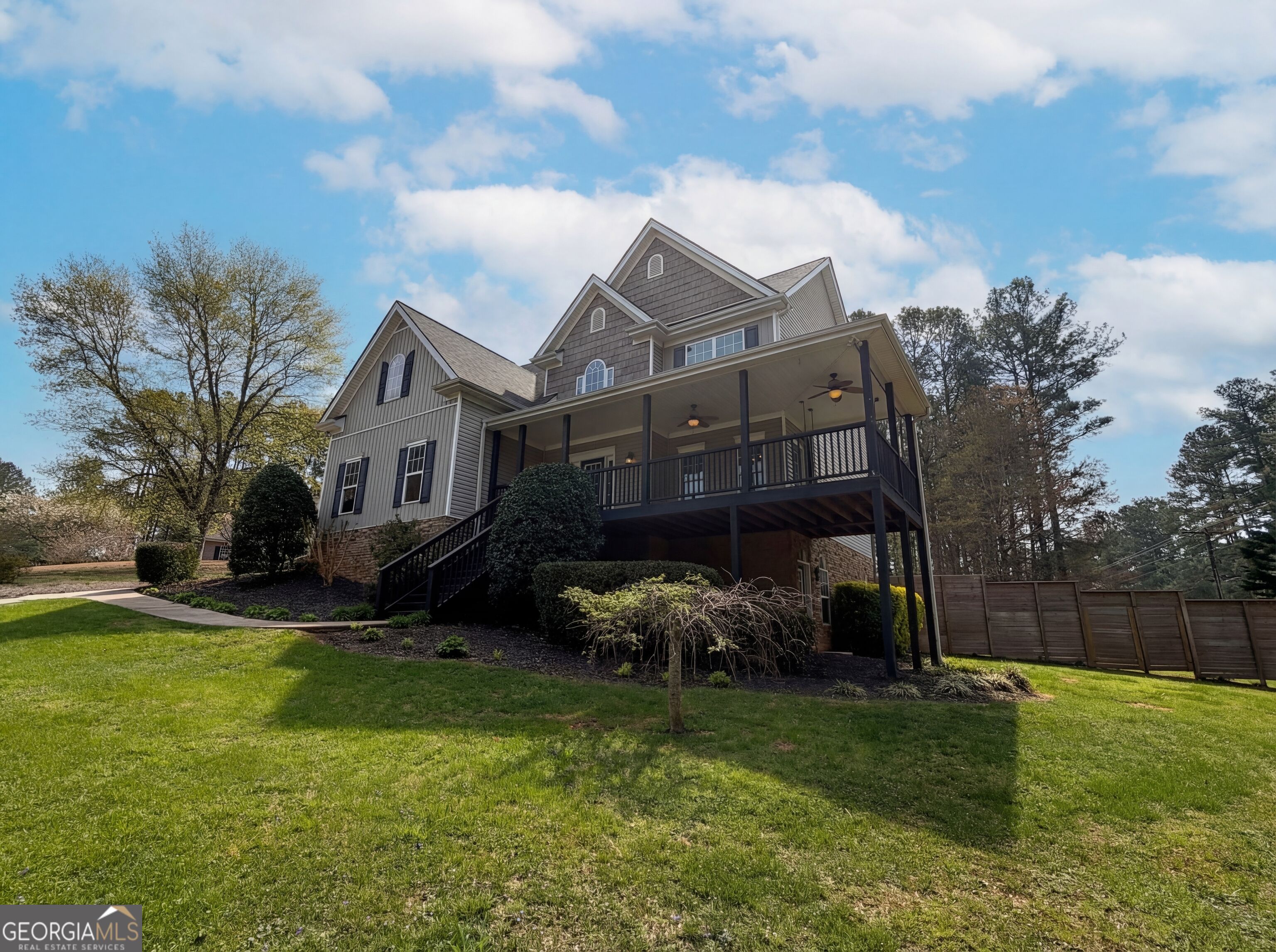 28 Meadows Court Property Photo 2