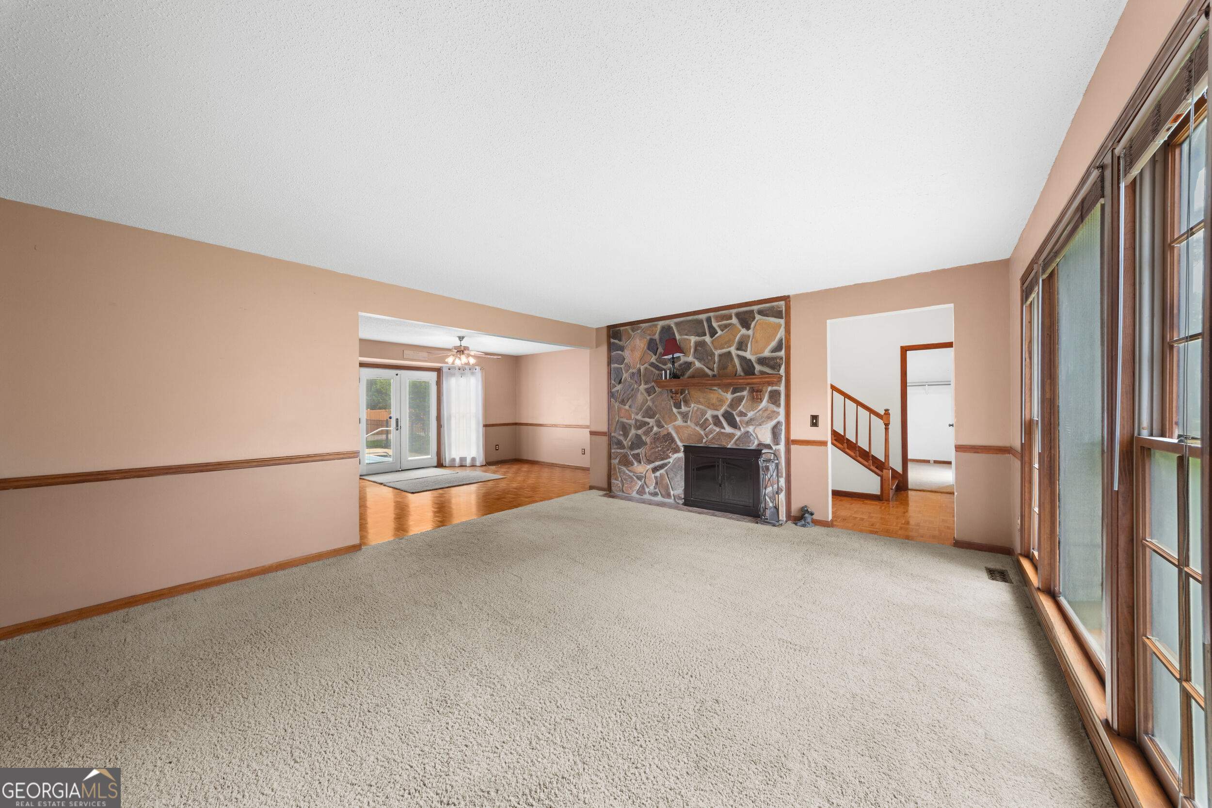 406 Pony Trail Property Photo 9