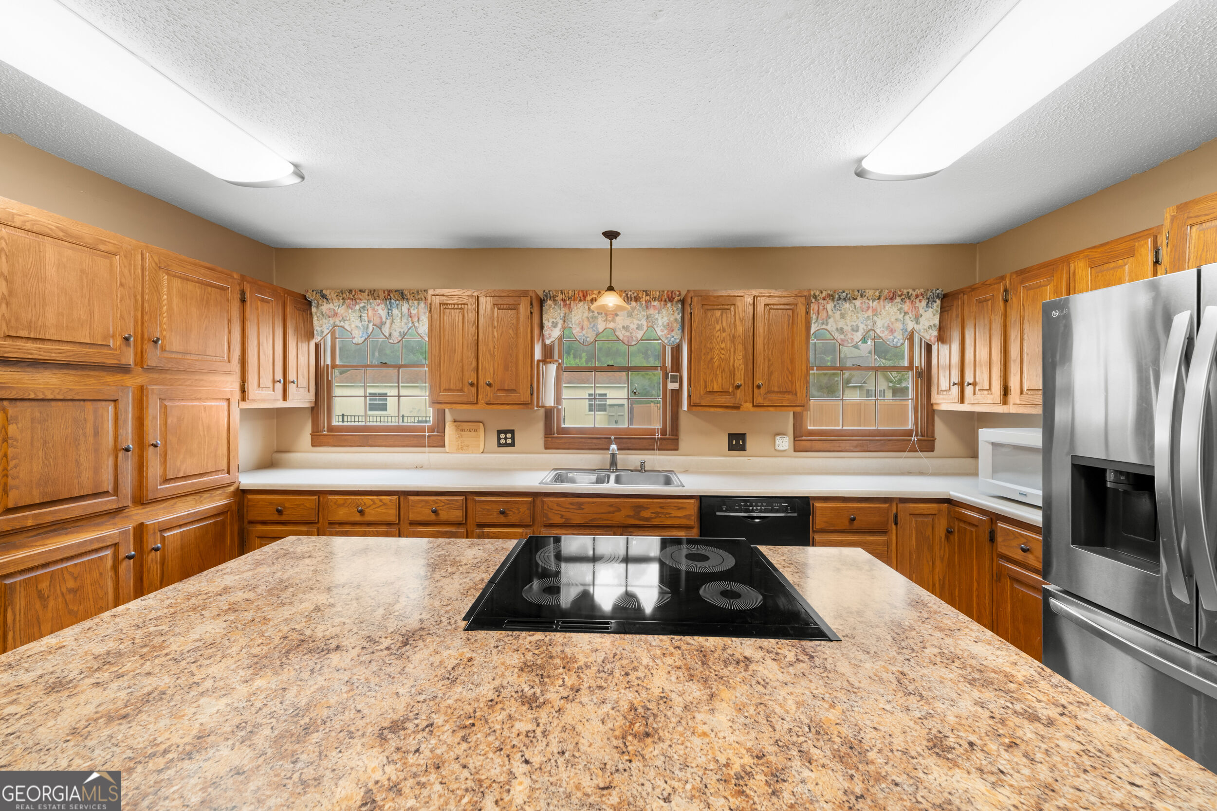 406 Pony Trail Property Photo 11