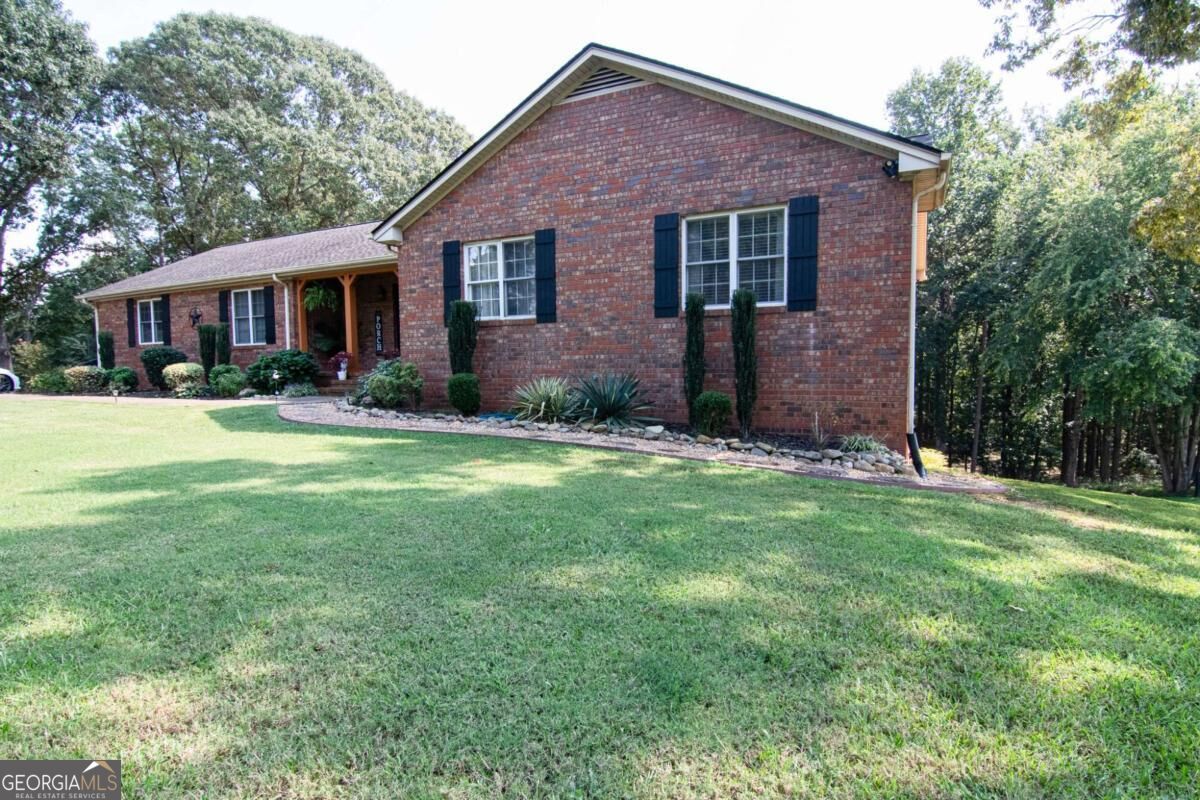 2714 Dorsey Peek Road Property Photo 2