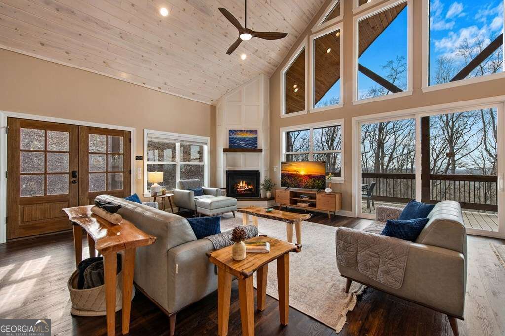 1016 Twisted Oak Road Property Photo 10