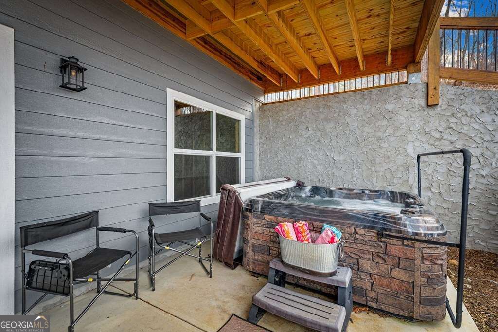 1016 Twisted Oak Road Property Photo 58