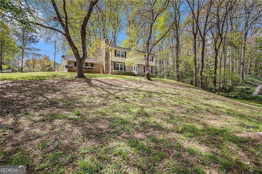 620 Oakstone Way Property Photo 2