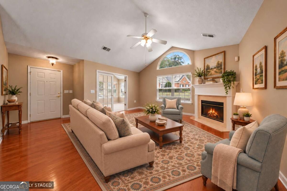 2983 Oakside Circle Property Photo 3