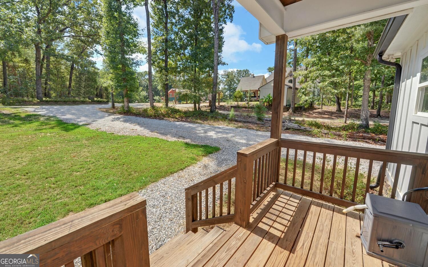 322 Paradise Point Road Property Photo 3