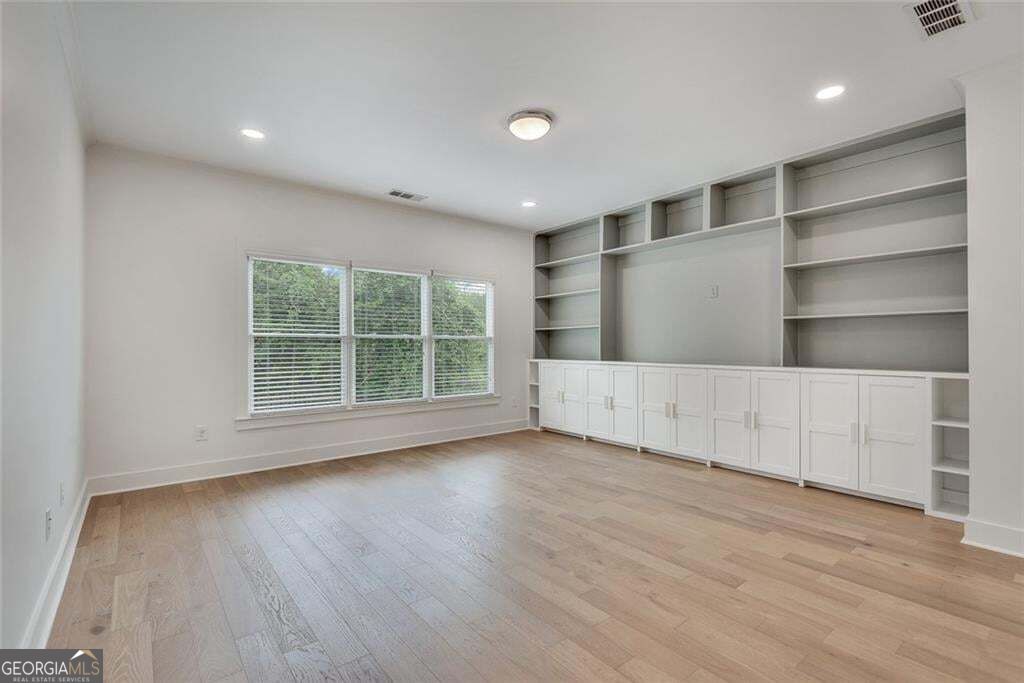 1536 Sylvester Circle Se Property Photo 28