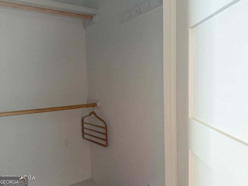 988 New Street Property Photo 9