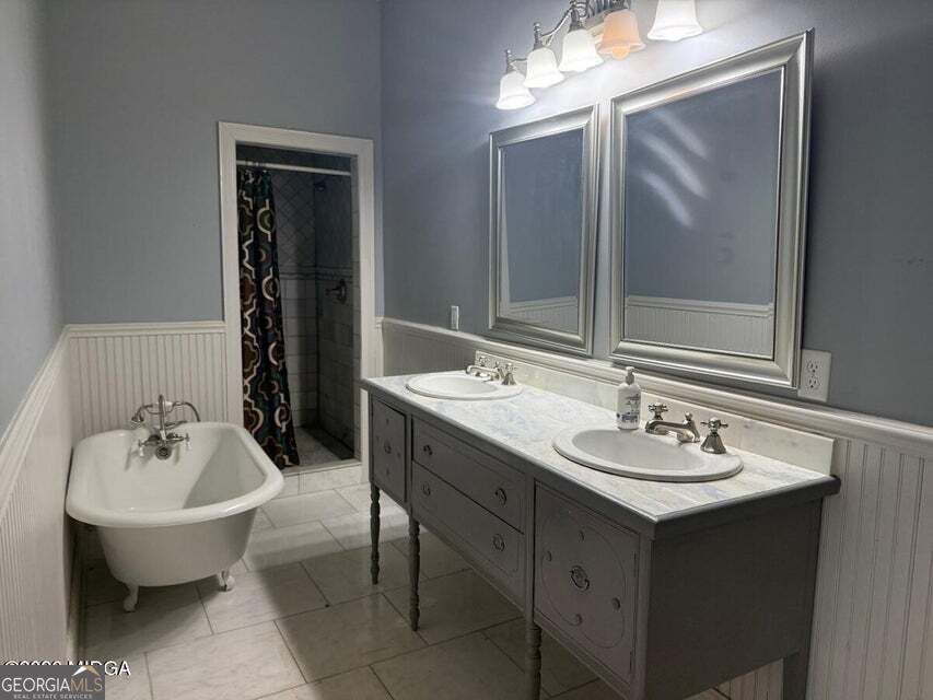 988 New Street Property Photo 11
