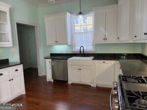 988 New Street Property Photo 18
