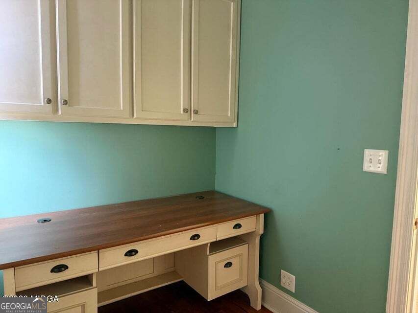 988 New Street Property Photo 19