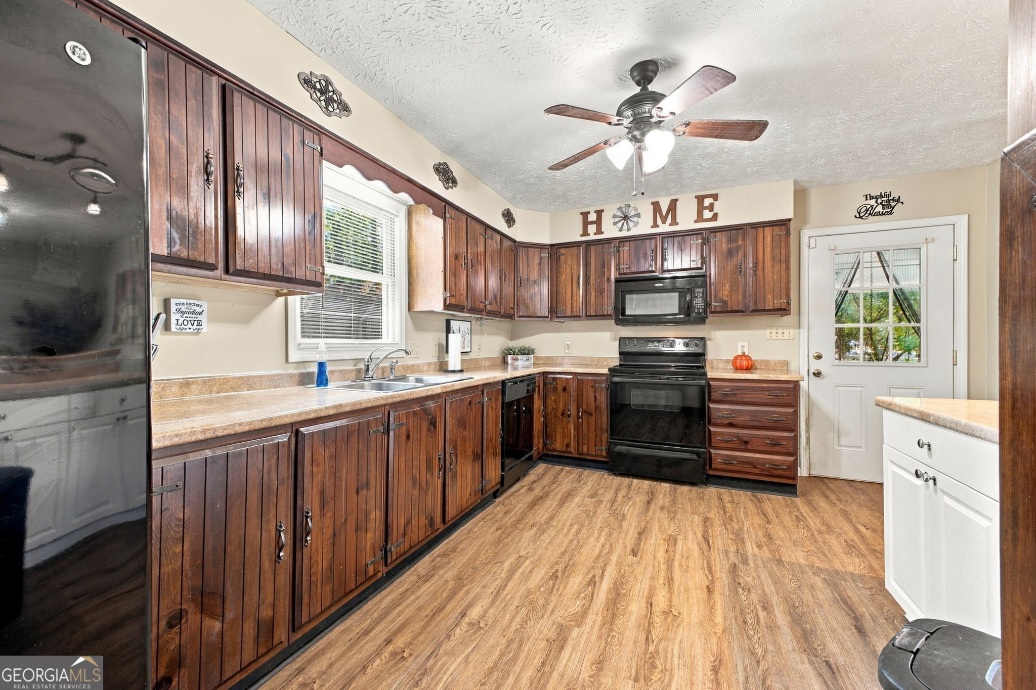 11 Pine Bower Drive Nw Property Photo 5