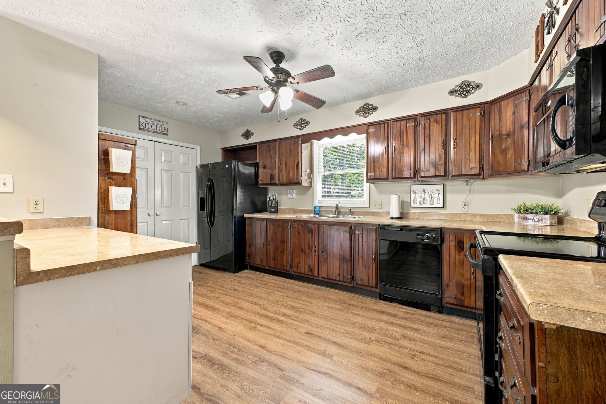11 Pine Bower Drive Nw Property Photo 6