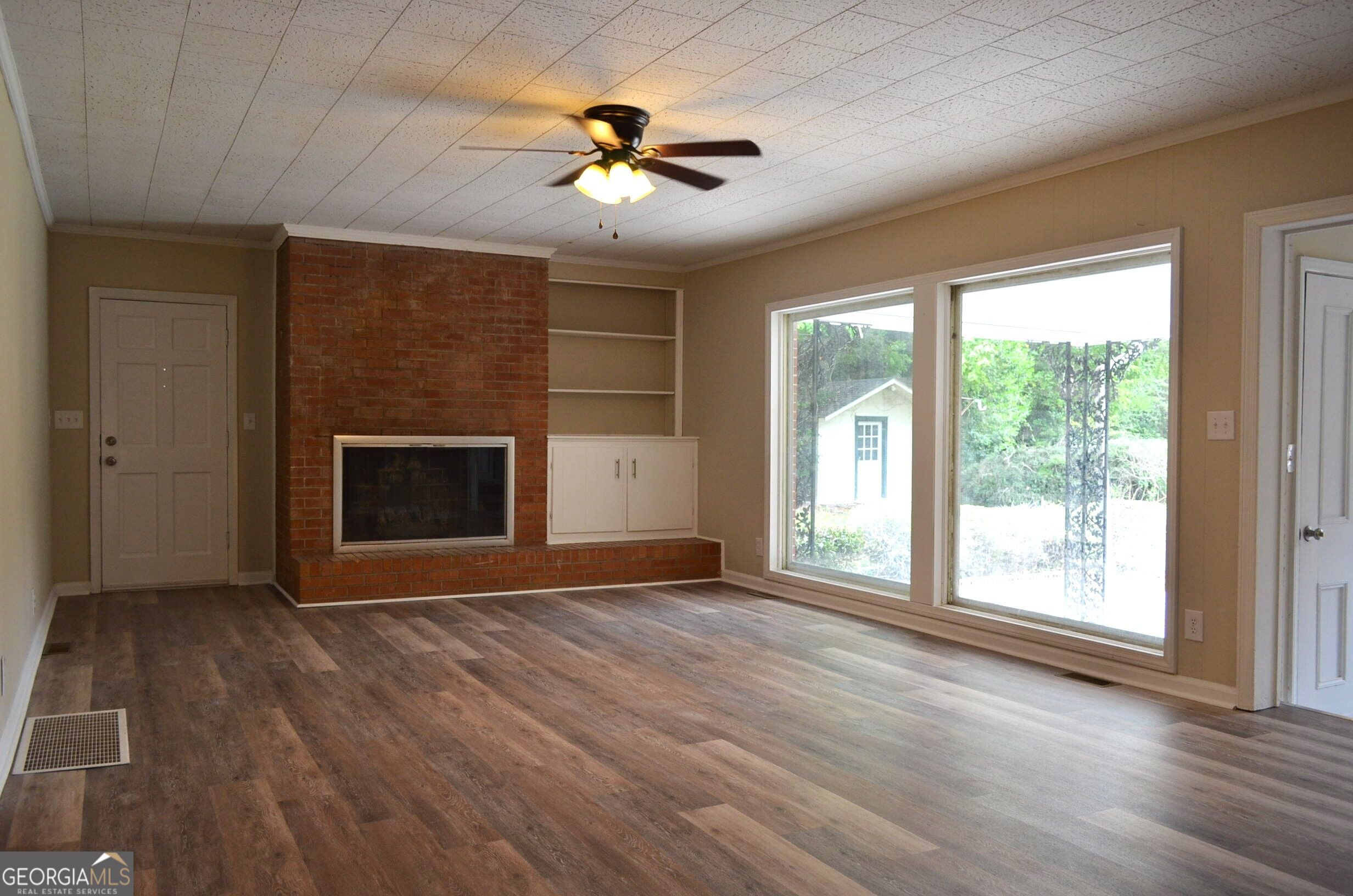 29 Mimms Street Property Photo 7