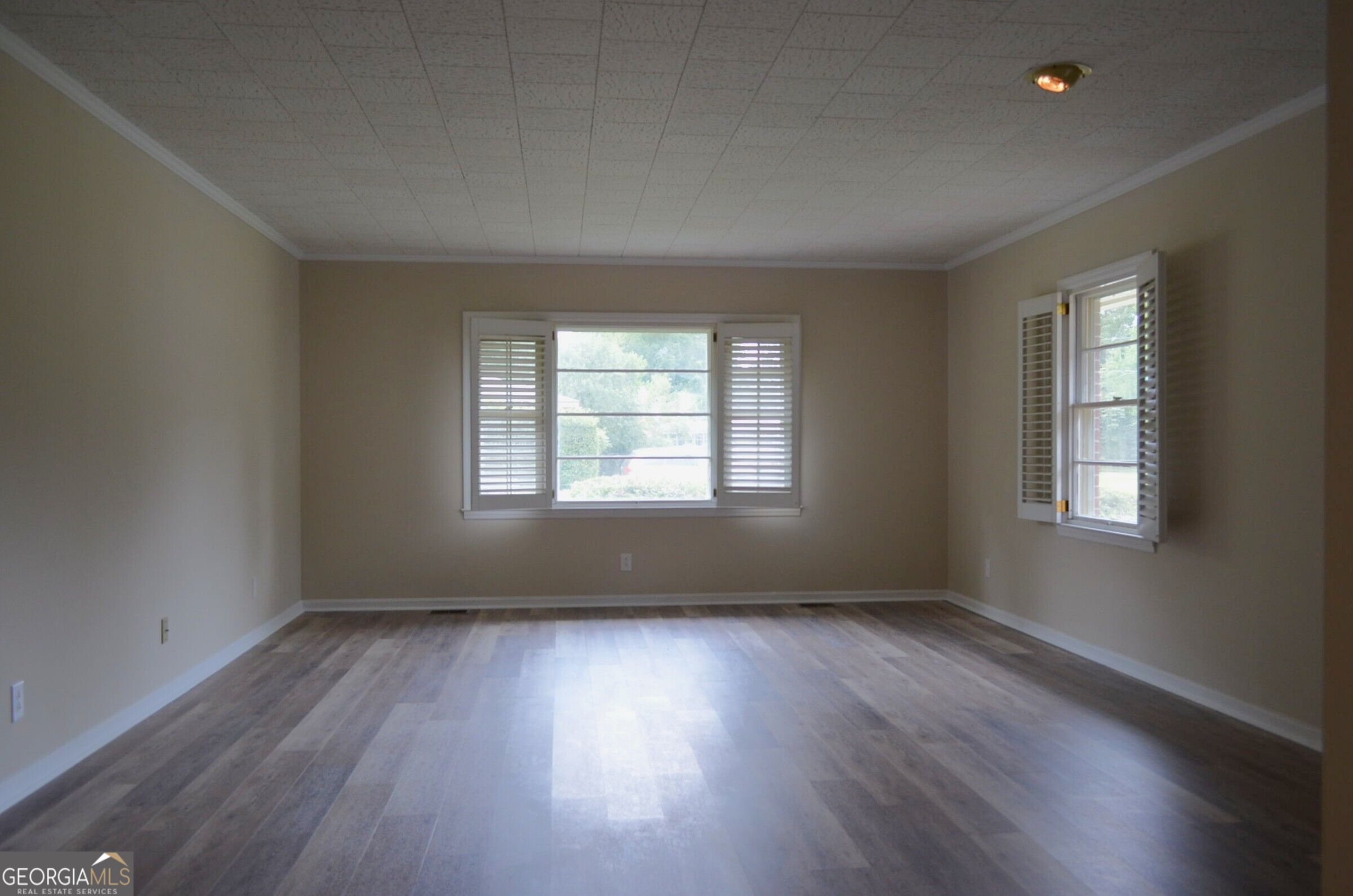 29 Mimms Street Property Photo 11