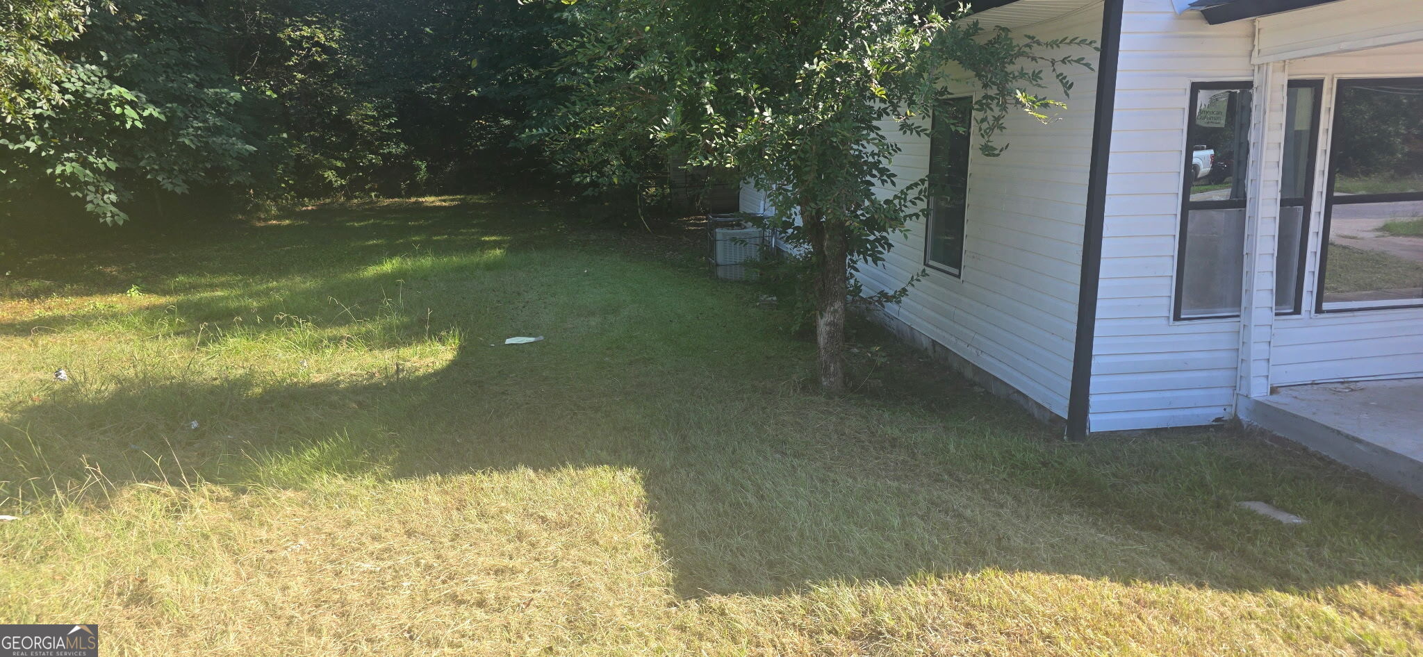 305 Colquitt Street Property Photo 2