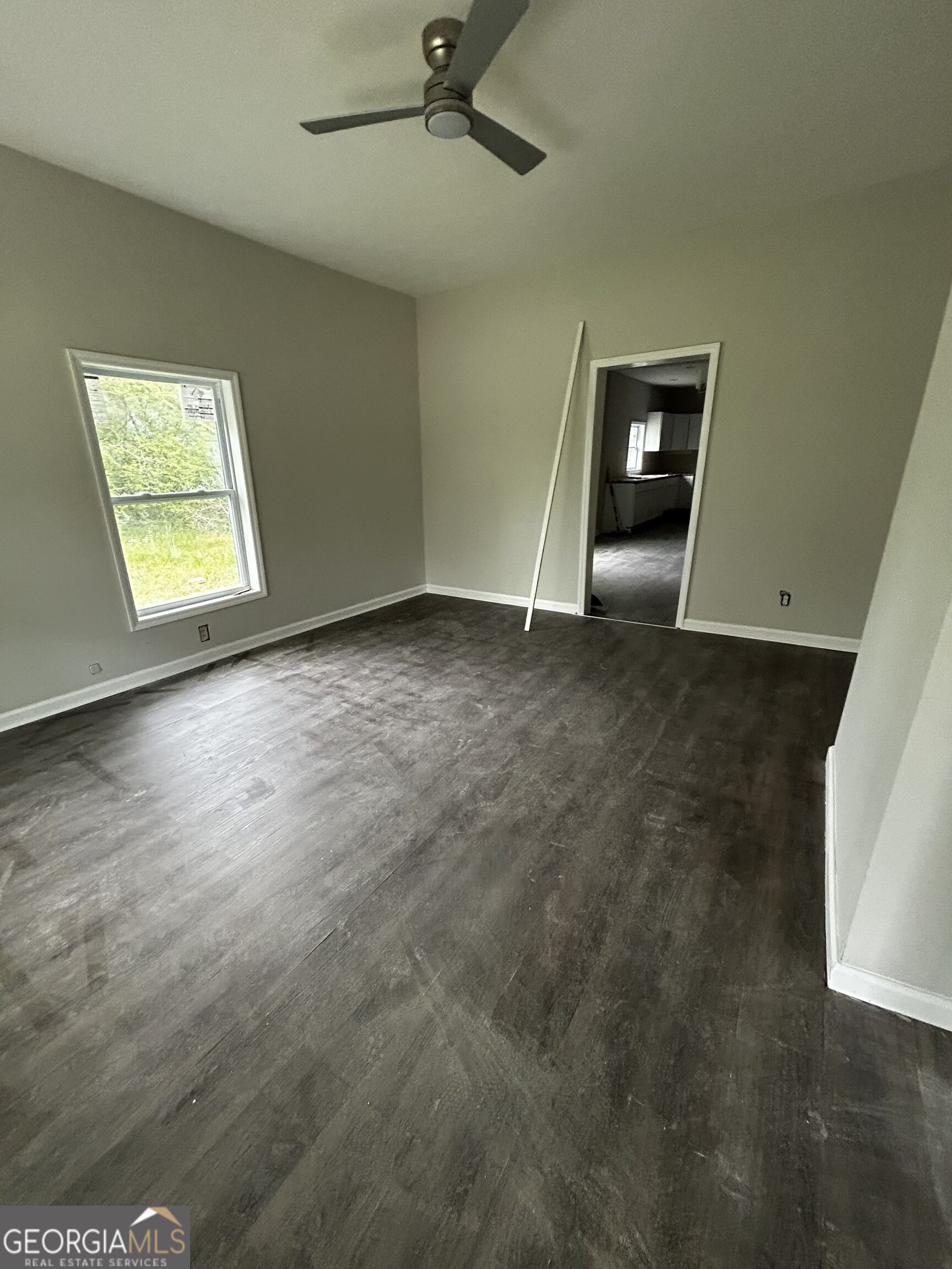 305 Colquitt Street Property Photo 9