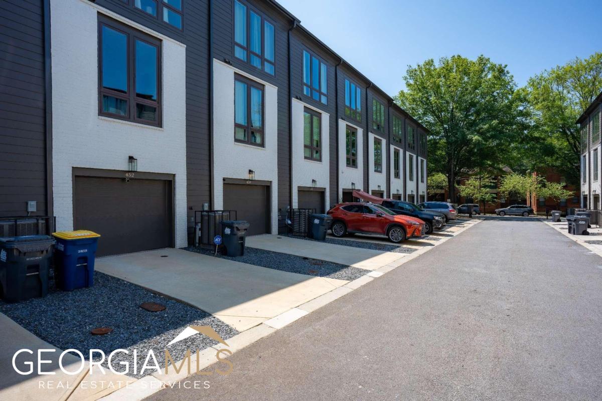 452 Latta Street Ne Property Photo 9