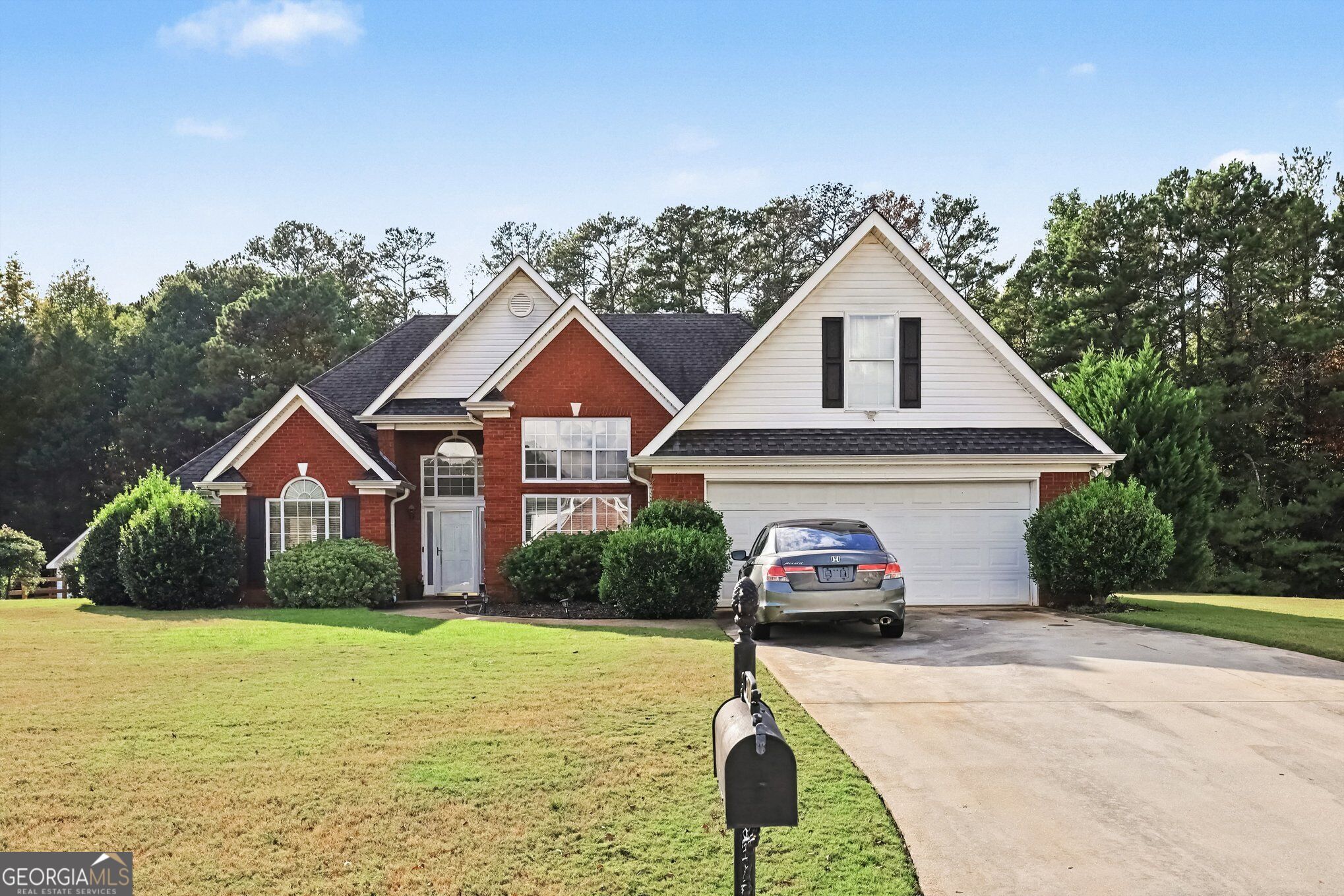 300 Glynnshire Court Property Photo 1
