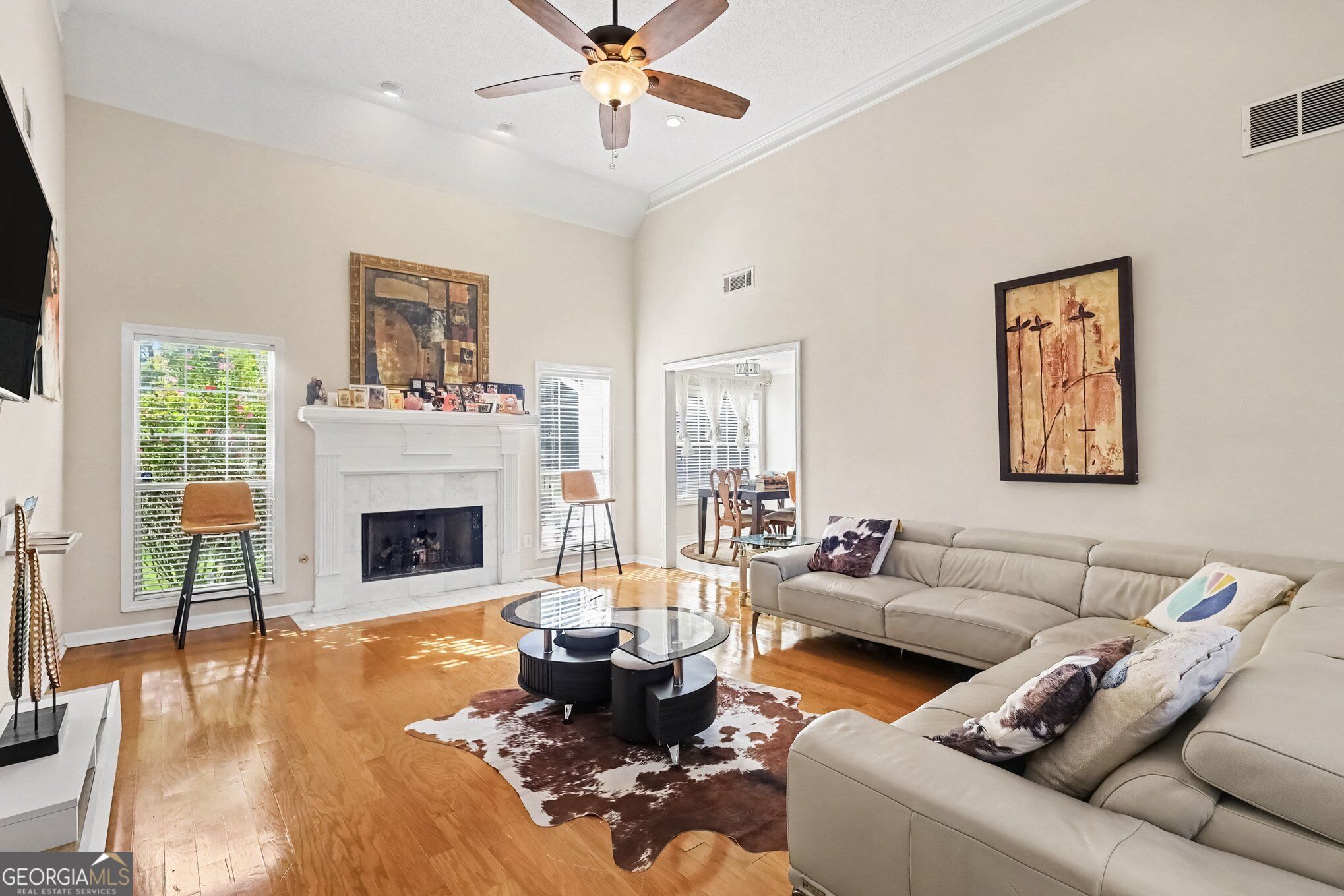 300 Glynnshire Court Property Photo 3