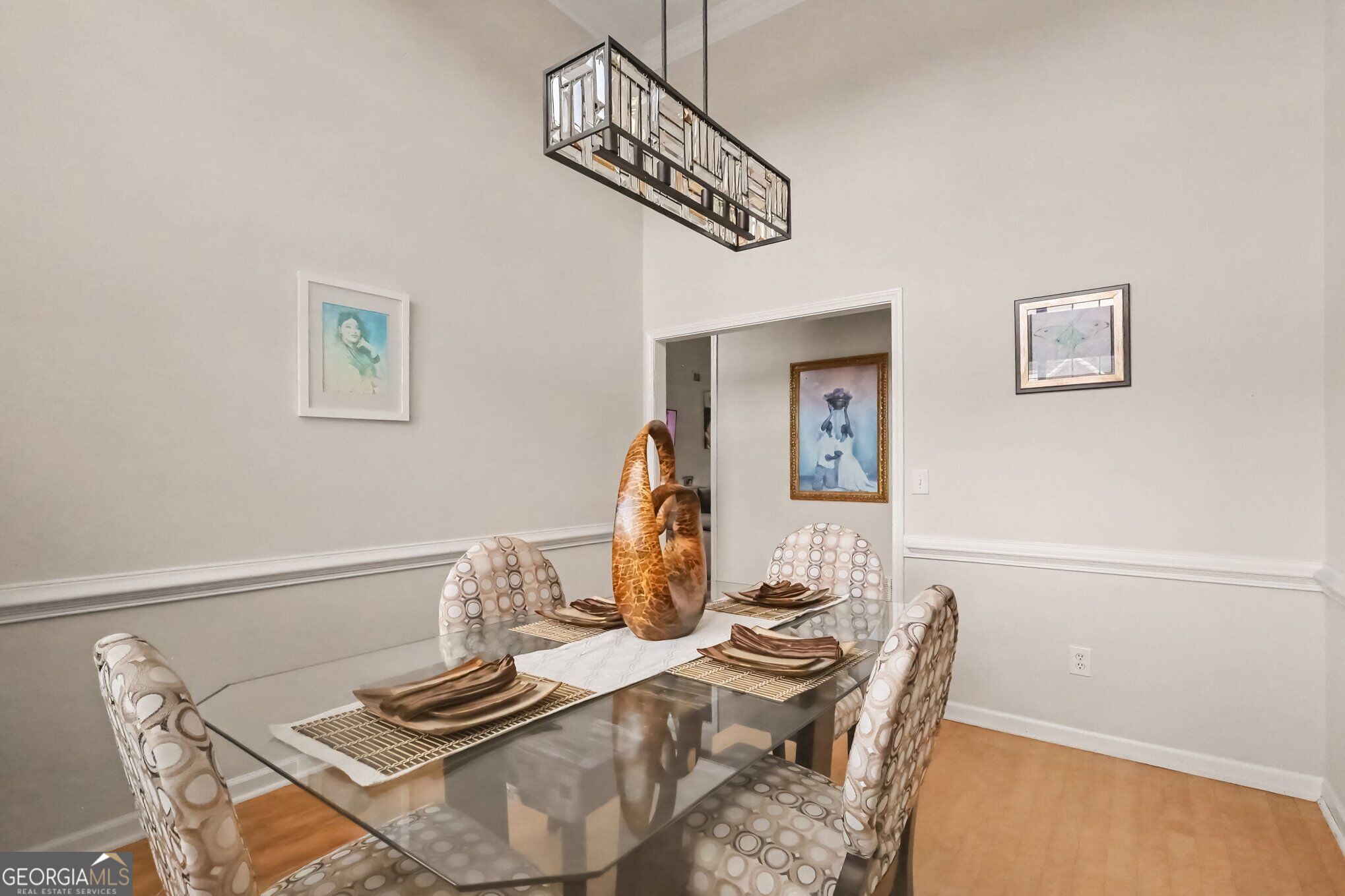 300 Glynnshire Court Property Photo 7