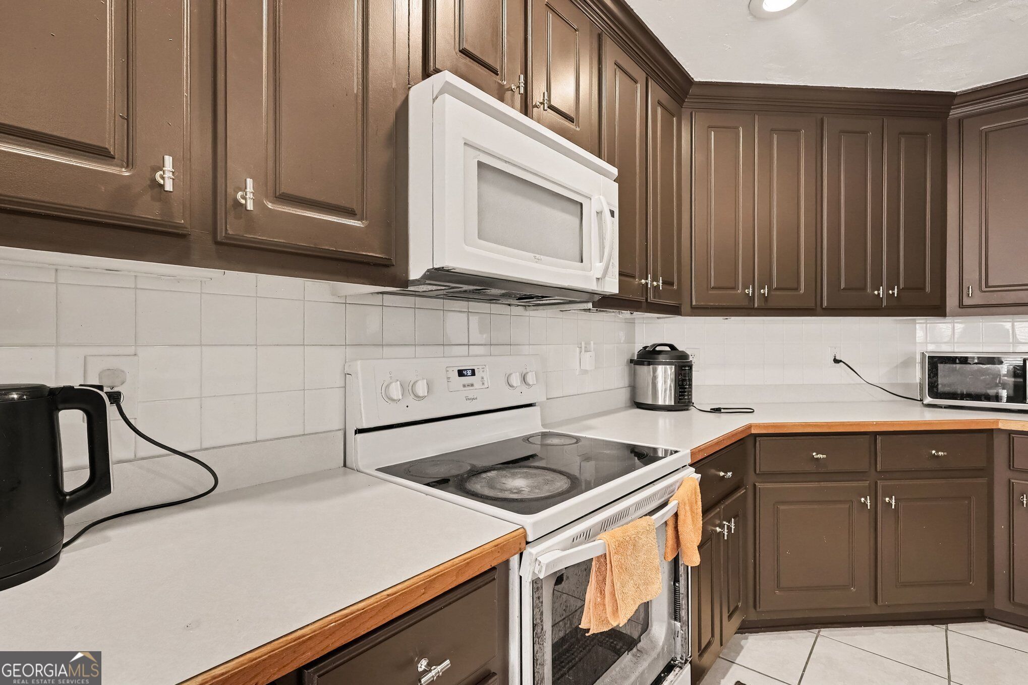 300 Glynnshire Court Property Photo 10