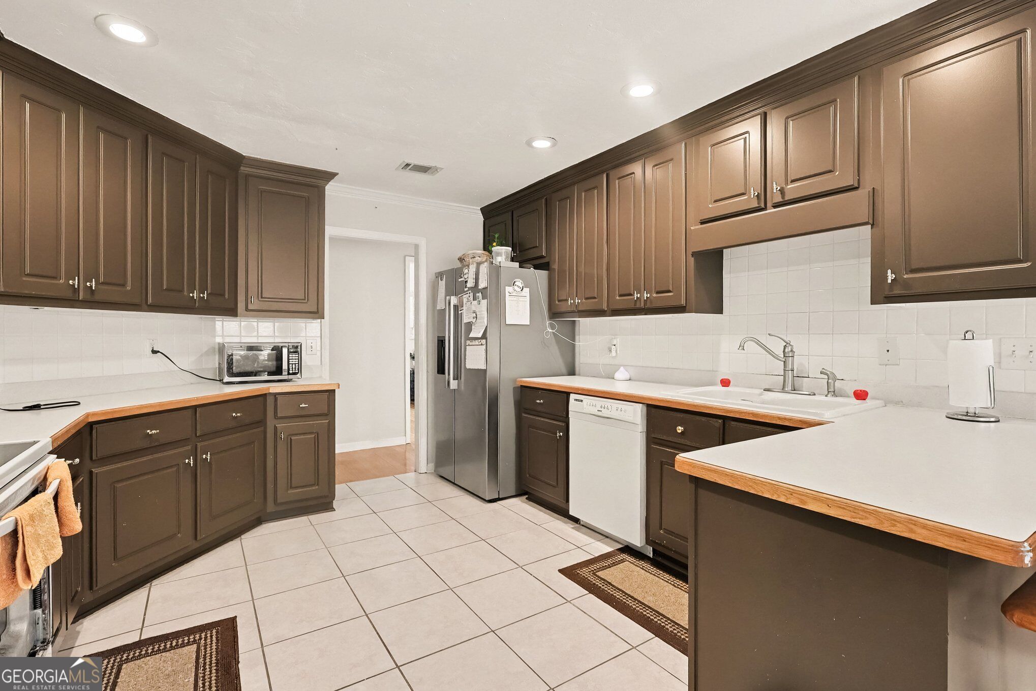 300 Glynnshire Court Property Photo 11