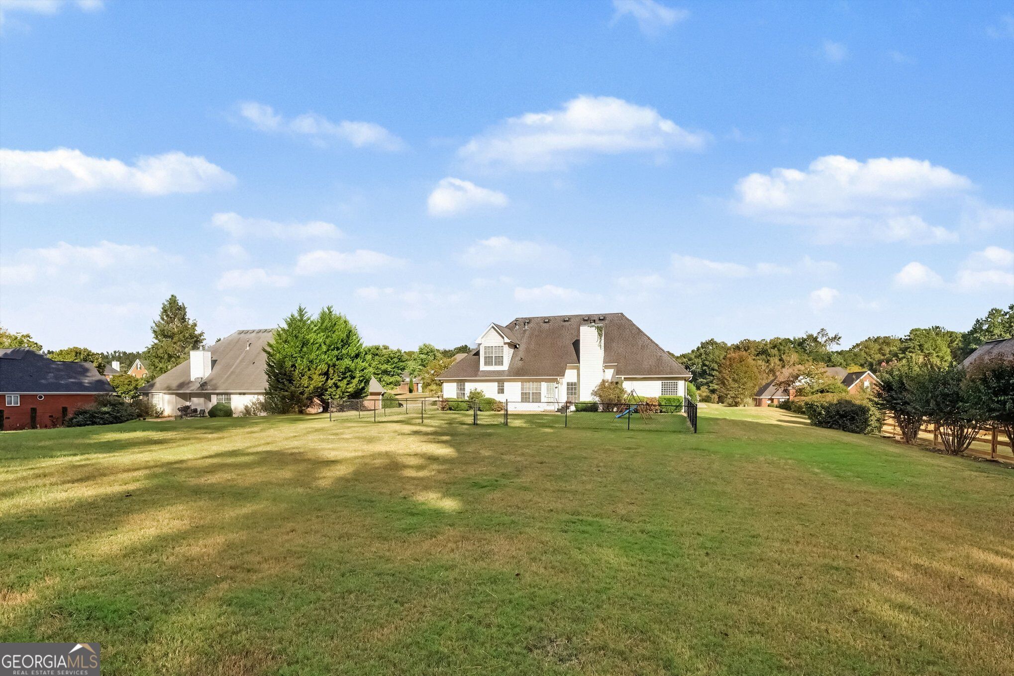 300 Glynnshire Court Property Photo 28