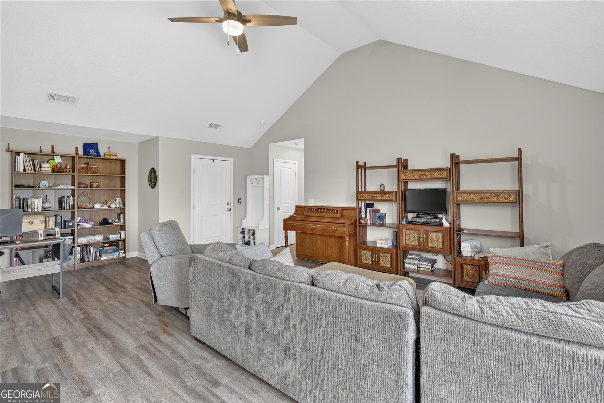 6616 Blackbird Drive Property Photo 11