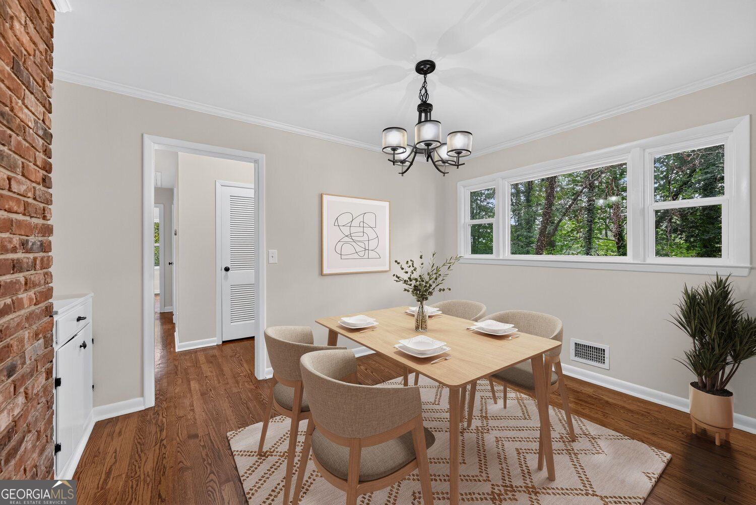 3268 N Druid Hills Road Property Photo 3