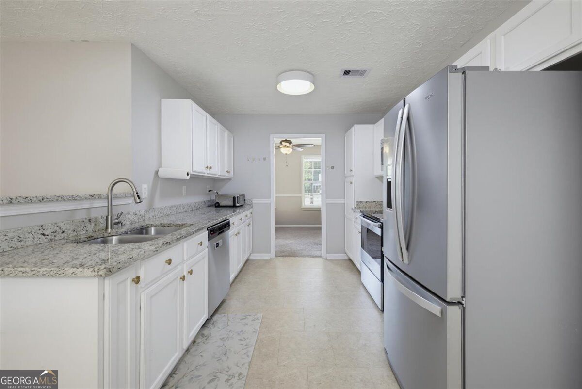 395 Oak Hill Drive Property Photo 12