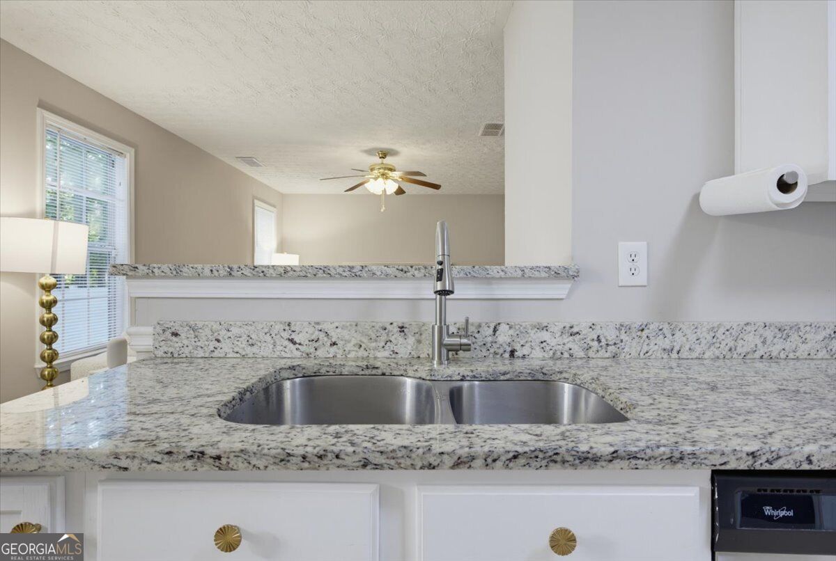 395 Oak Hill Drive Property Photo 13