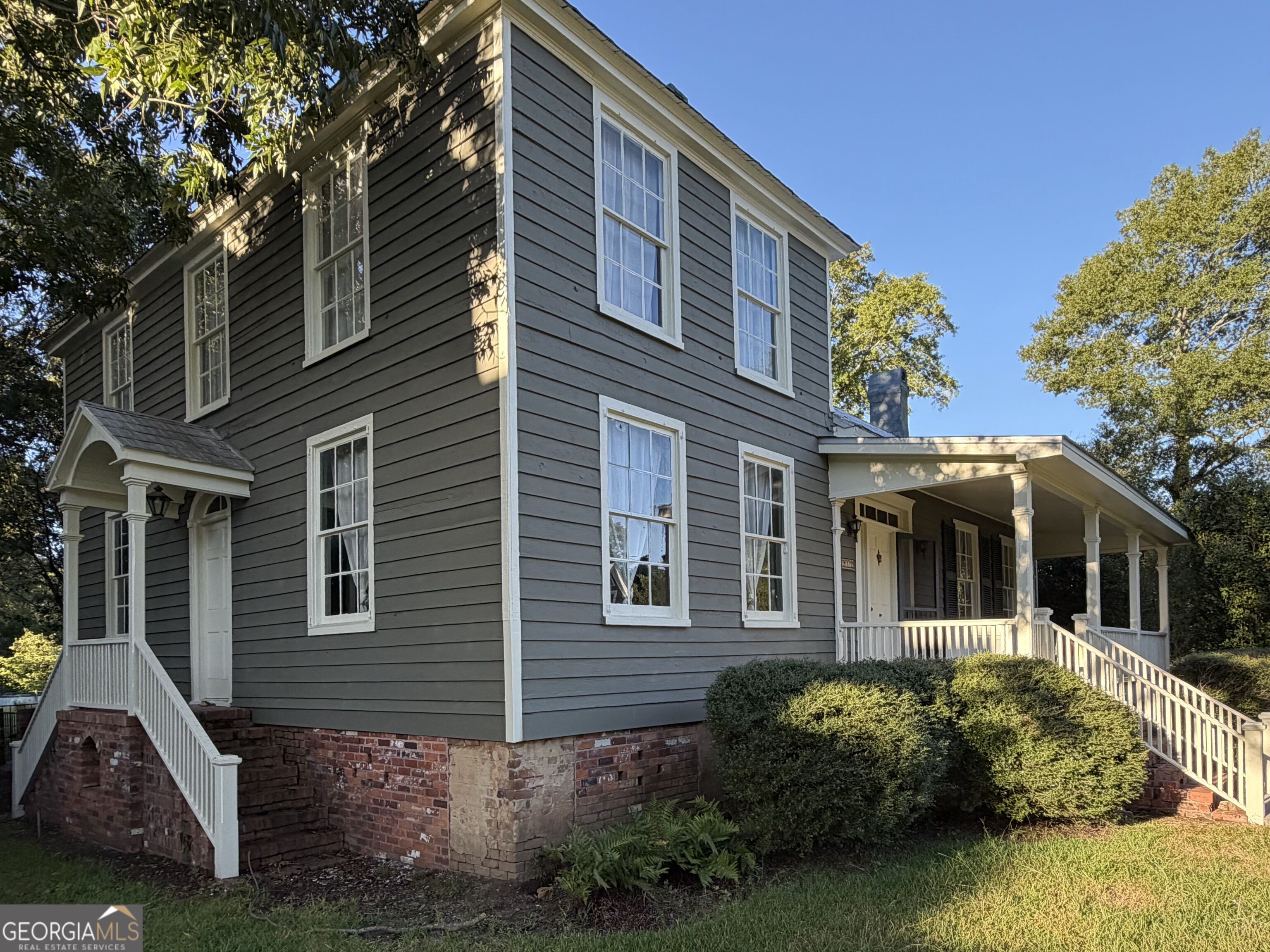 212 Water Street Property Photo 1