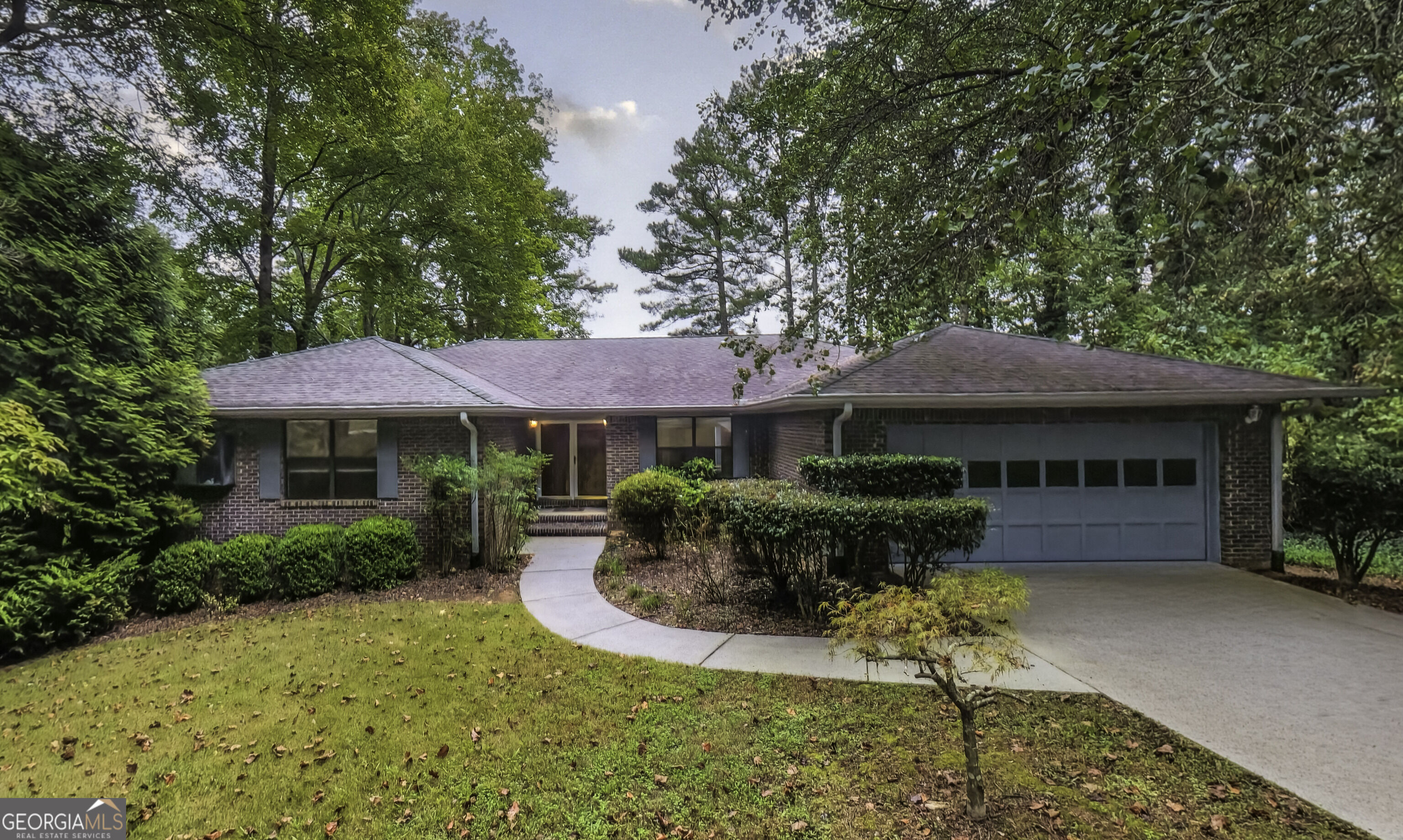 7012 S Pinewood Court Property Photo 1
