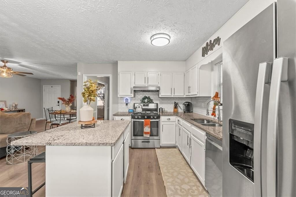 4041 Woodbridge Court Property Photo 11
