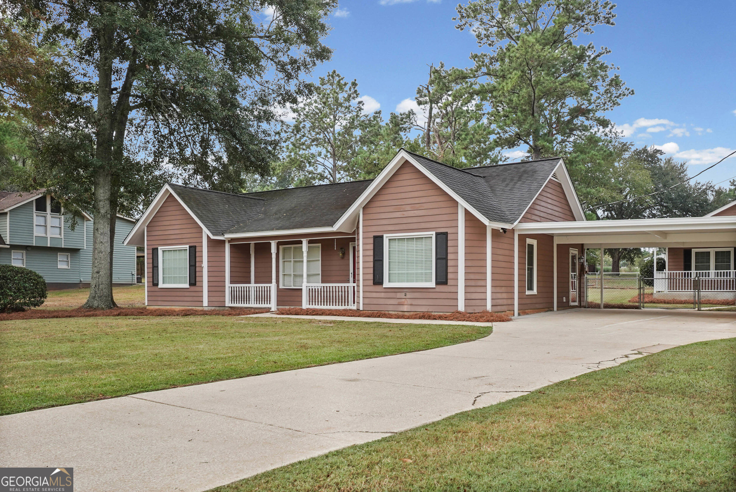 128 Upatoi Road Property Photo 2
