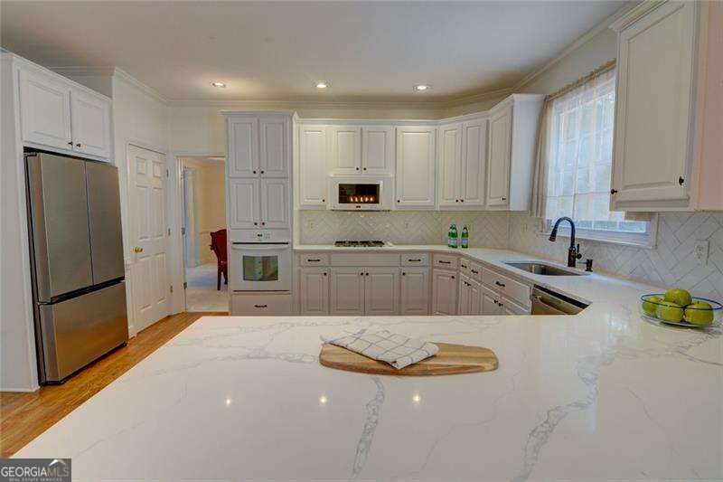 5001 Staverly Lane Nw Property Photo 3
